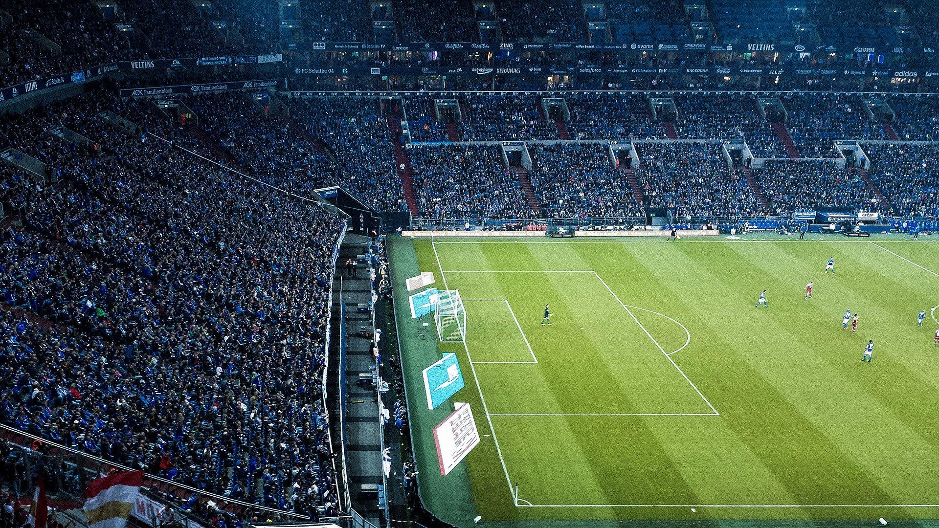 德甲焦点战，门兴格拉德巴赫主场激战勒沃库森，4月13日晚21:30上演巅峰对决