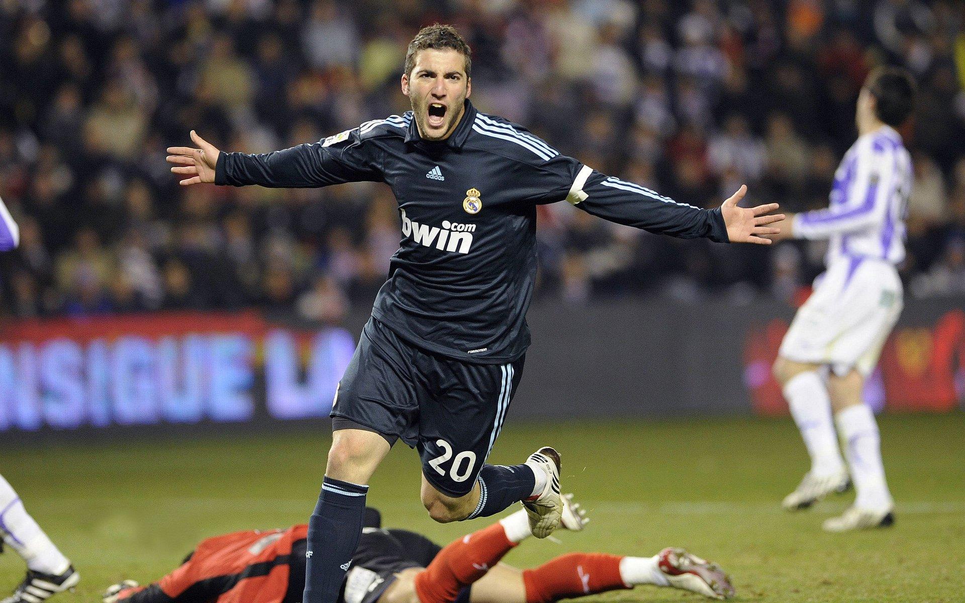 法兰克福CEO松口,马尔穆什未来取决于曼城报价,转会市场再起波澜