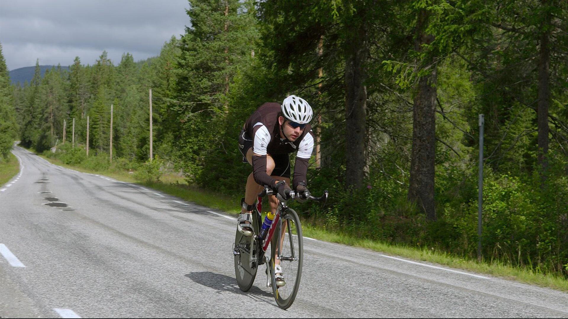詹姆斯,季后赛将全力冲刺 今年不会关闭手机